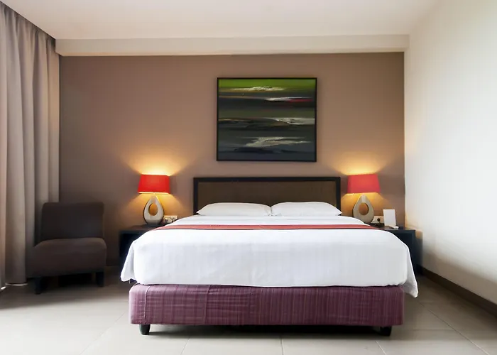 100 Sunset Kuta Hotel&Ballroom